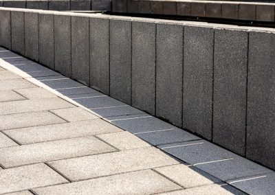 Manolux_sarl_travaux_murs_en_l_pavés_entrée_garage_et_maison-7
